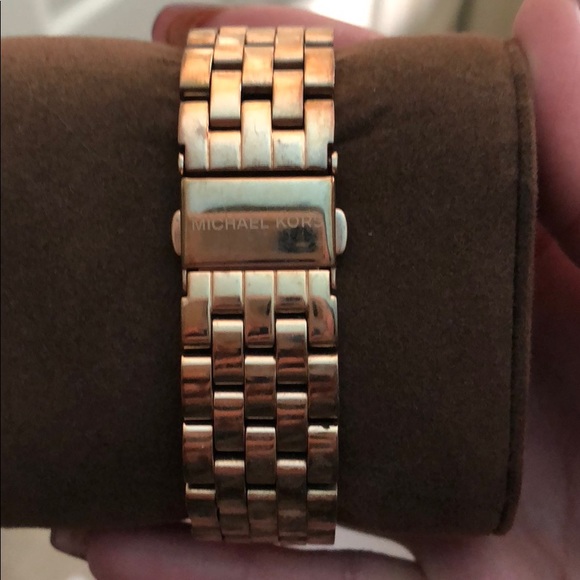 Michael Kors Rose gold watch main image 4